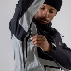 Veste Snow Jones Mountain Surf Anorak Frosti Blue -Magasin De Snowboard Professionnel Jones Snowboards Mountain Surf Anorak Frosti Blue 4 1