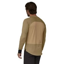 T-Shirt Patagonia Men’s Ls Dirt Craft Jersey Classic Tan -Magasin De Snowboard Professionnel Patagonia Ls Dirt Craft Jersey 23890 CSC 2 1