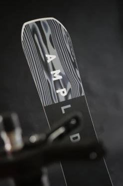 Snowboard Amplid Pentaquark 16 Snowboard Amplid Pentaquark -Magasin De Snowboard Professionnel Pentaquark Amplid Research Cartel 5 1