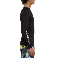 T-Shirt Volcom Rashguard Lido Solid Black -Magasin De Snowboard Professionnel Rashguard Lido Solid Black Volcom 2 1